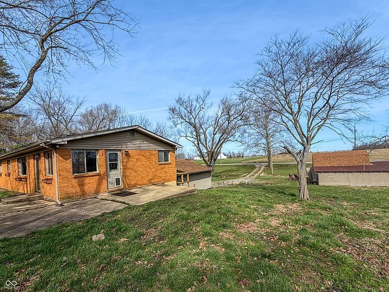 Listing photo 5