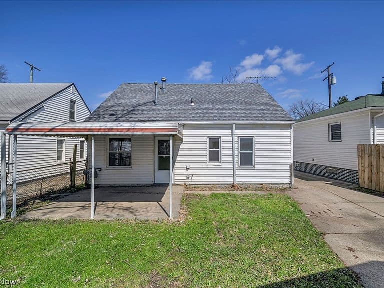 Listing photo 5