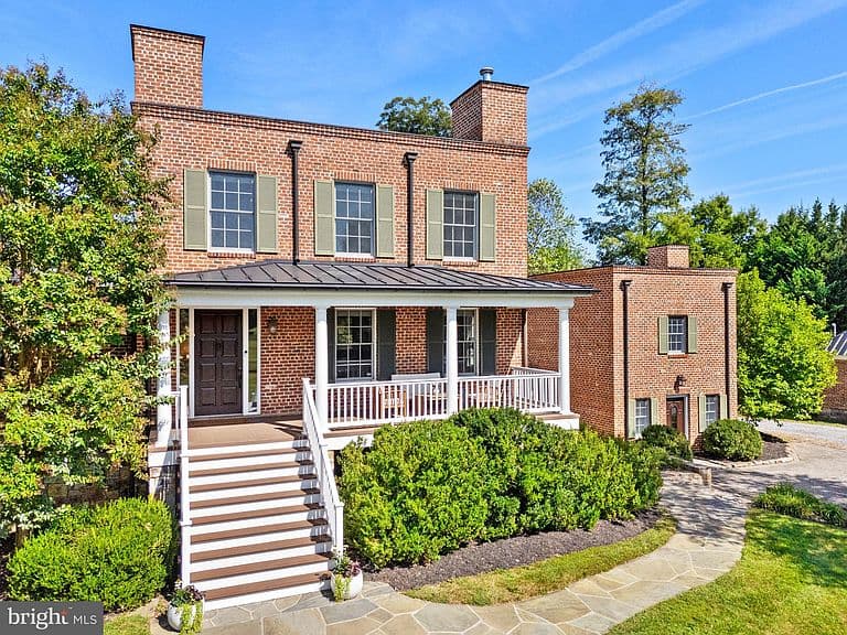 Listing photo 5