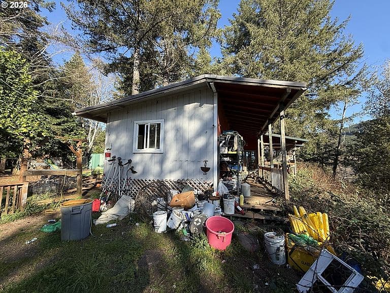Listing photo 5