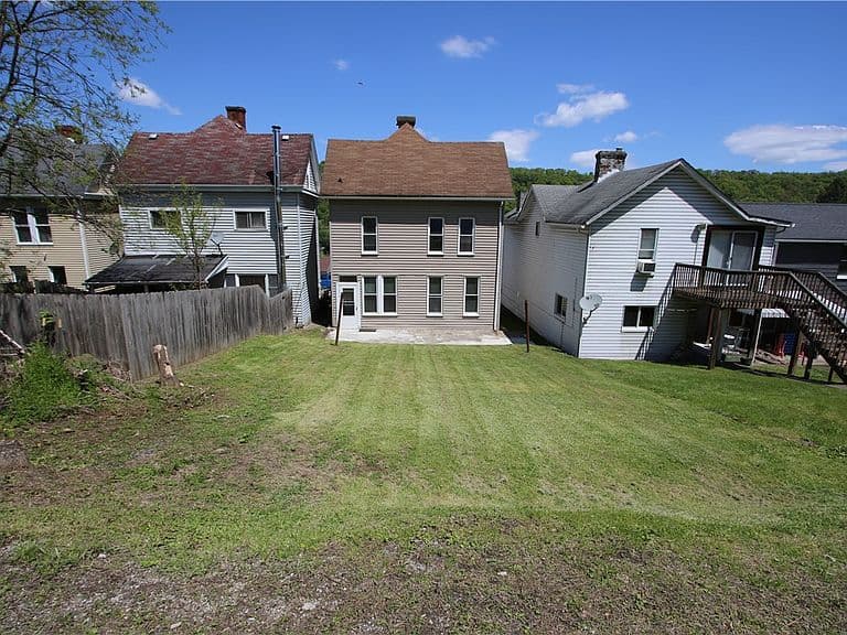 Listing photo 5