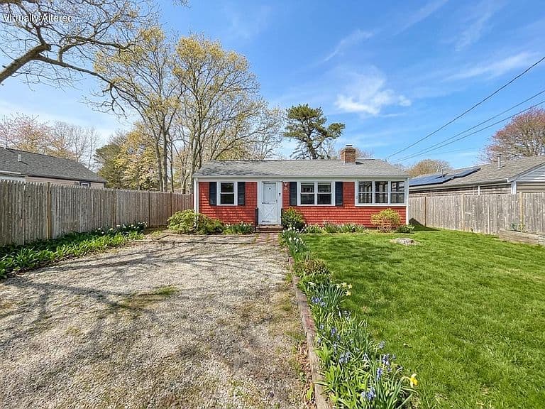 Listing photo 3