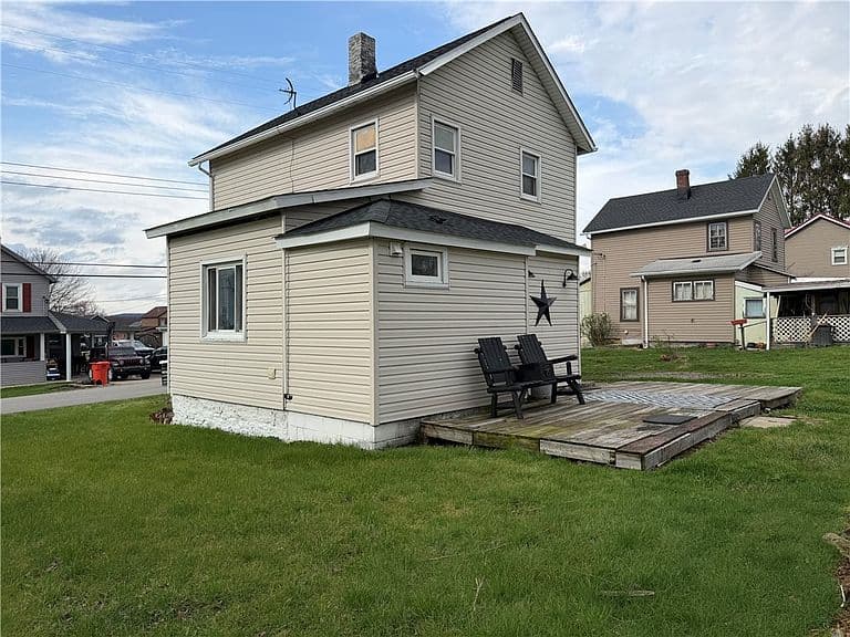 Listing photo 3