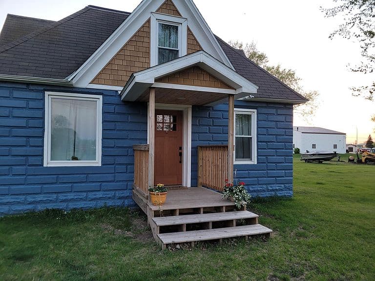 Listing photo 2