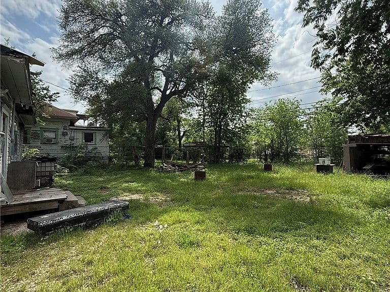 Listing photo 5