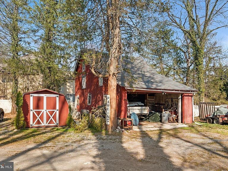 Listing photo 5