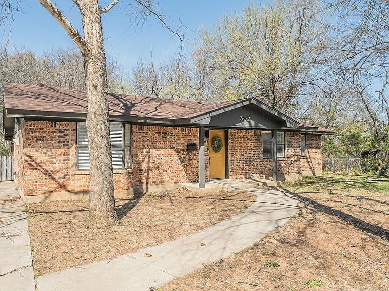 Listing photo 5