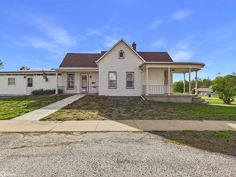 Listing photo 3