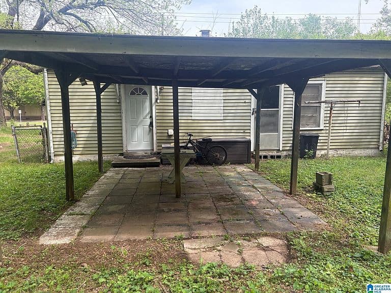 Listing photo 5