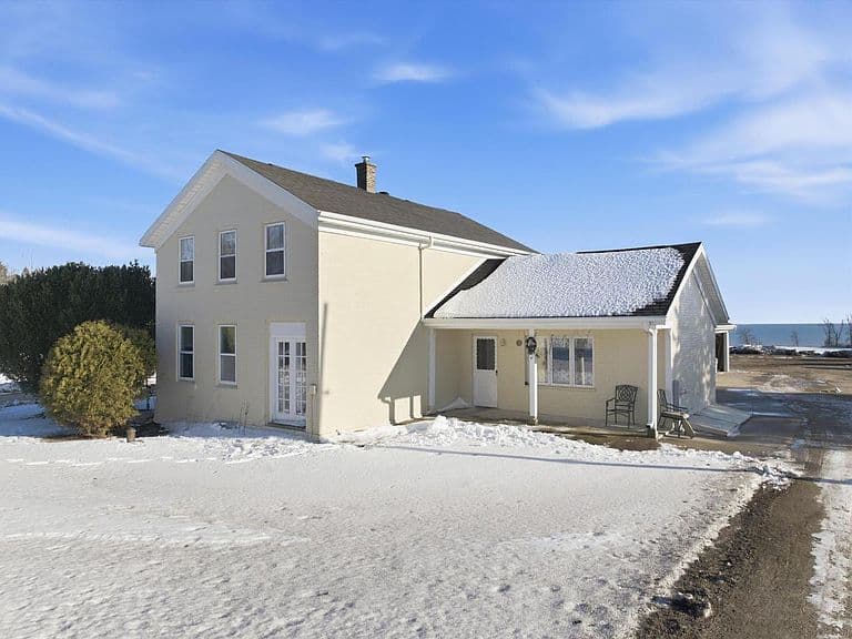 Listing photo 4