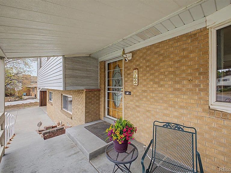 Listing photo 4