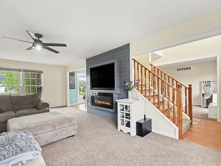Listing photo 5