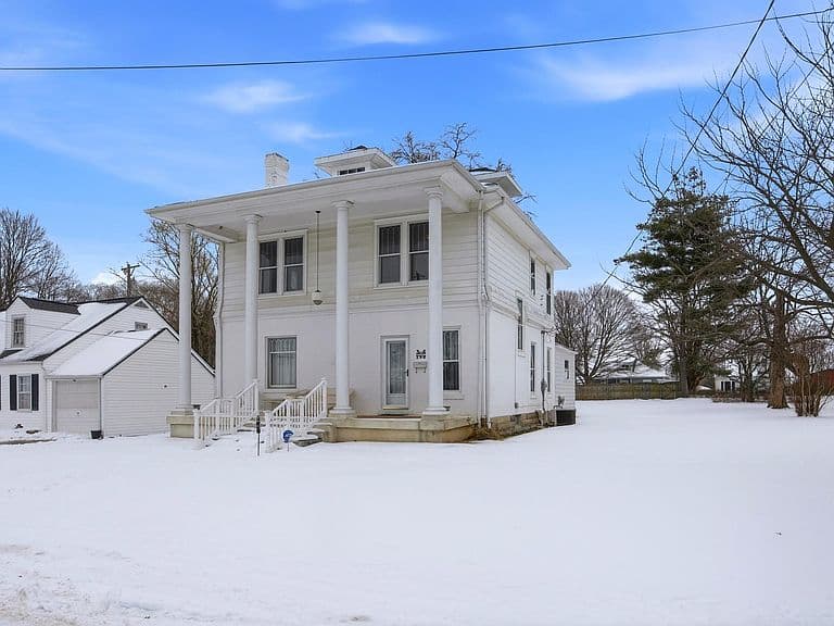 Listing photo 4