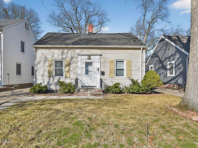 Listing photo 4