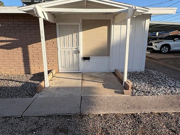 Listing photo