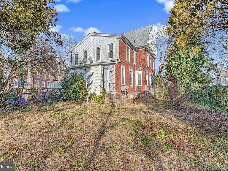 Listing photo 5