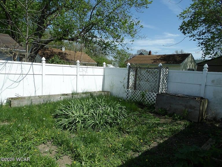 Listing photo 5
