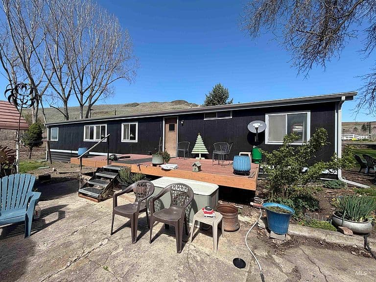 Listing photo 5