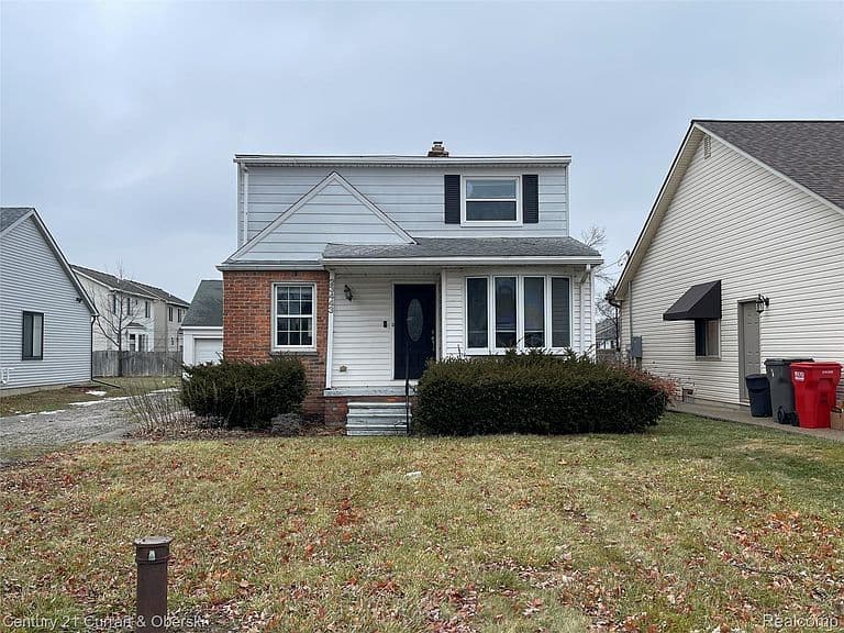 Listing photo 2