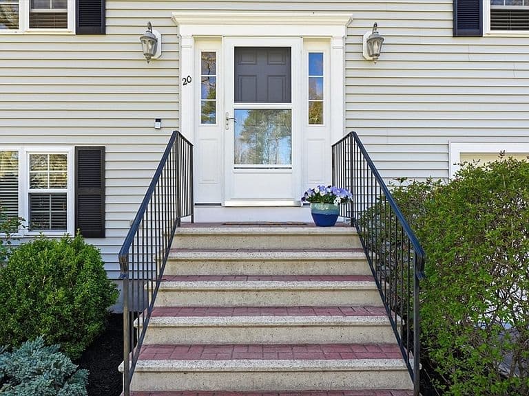 Listing photo 3