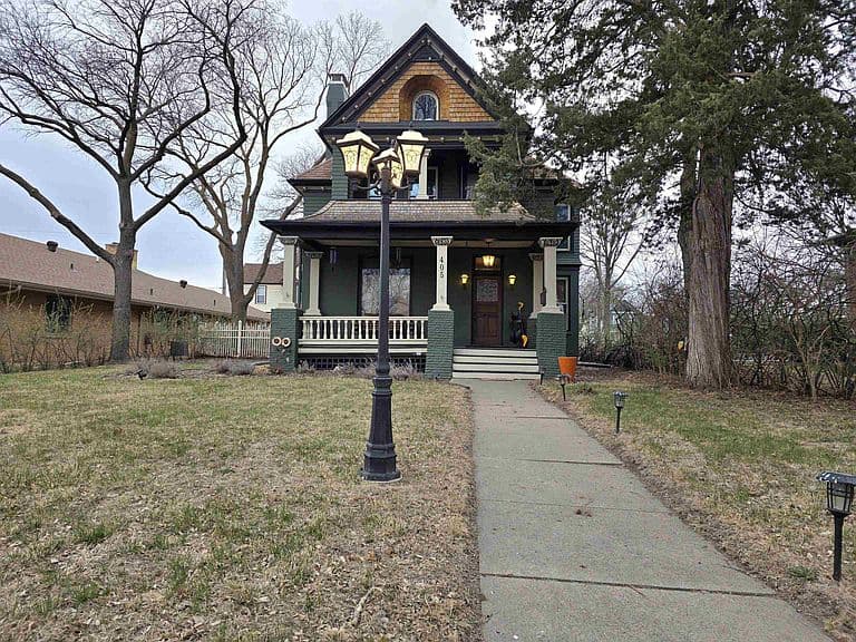 Listing photo 3