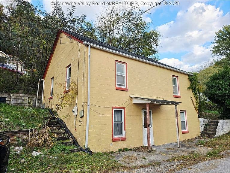 Listing photo 3