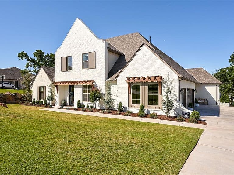 Listing photo 3
