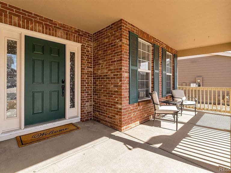 Listing photo 2