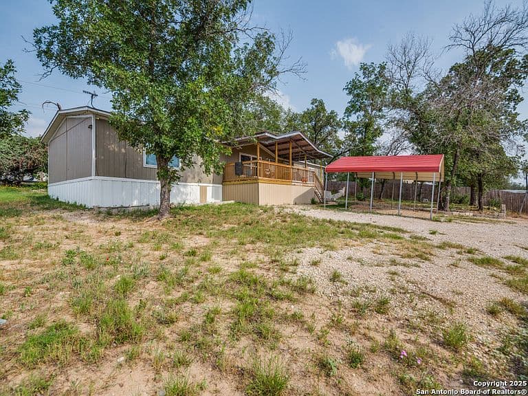 Listing photo 5