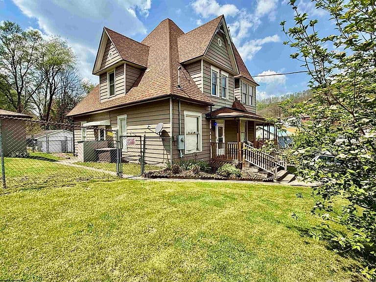 Listing photo 3