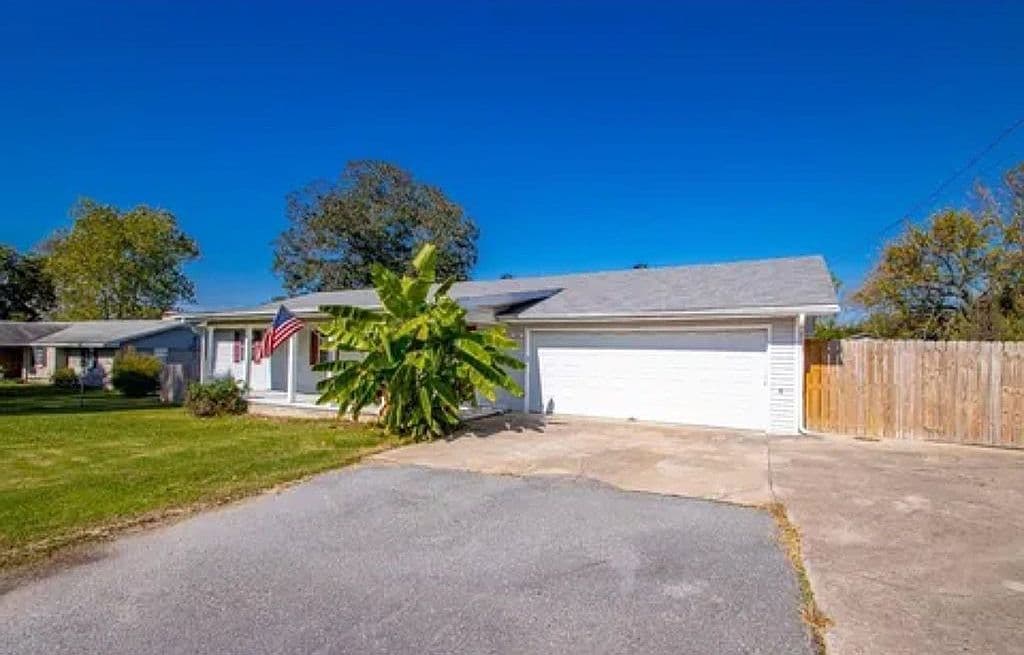 Primary listing photo
