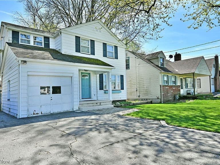 Listing photo 3