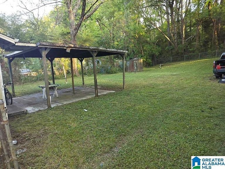 Listing photo 4