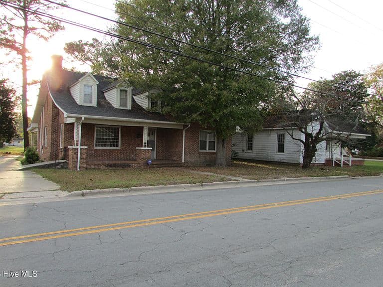 Listing photo
