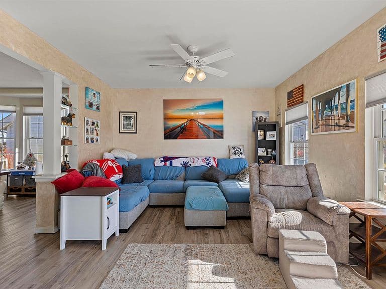 Listing photo 4