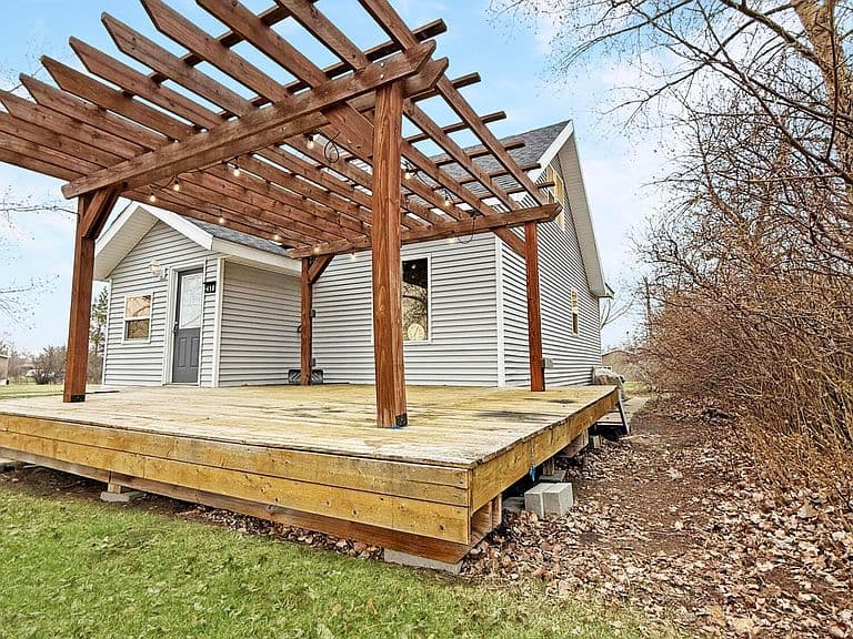Listing photo 4