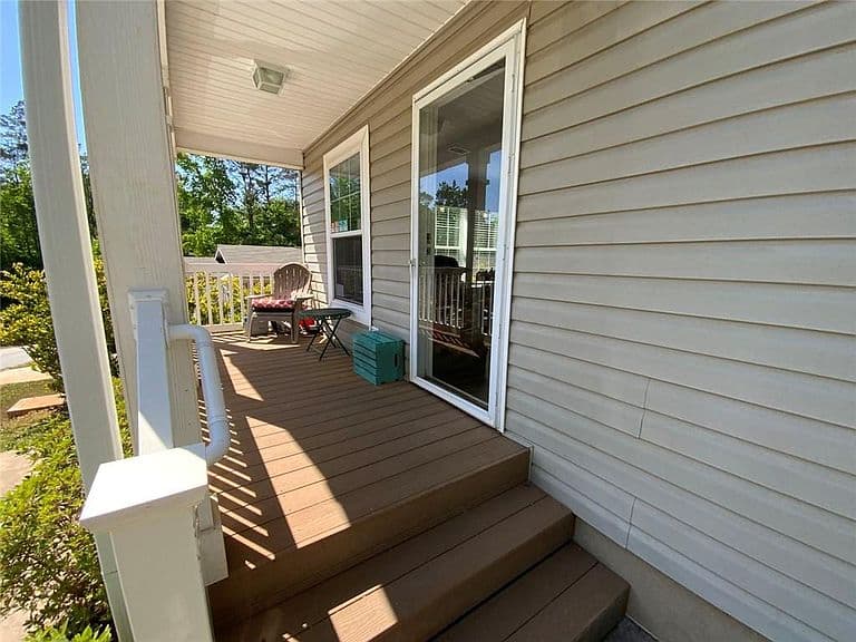 Listing photo 4