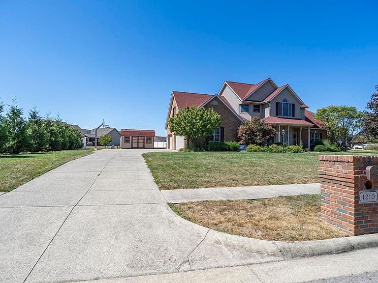 Listing photo 4