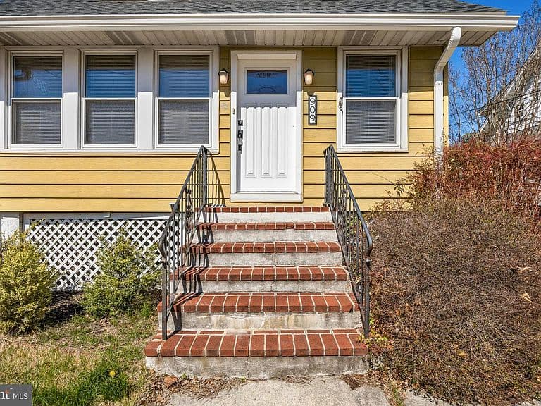 Listing photo 4