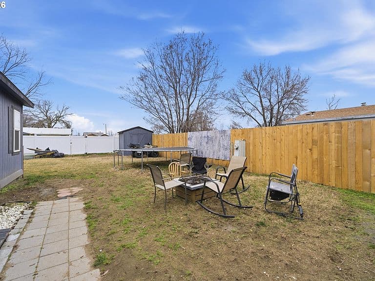 Listing photo 5