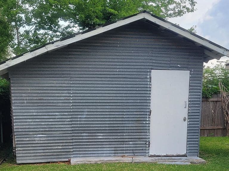 Listing photo 4