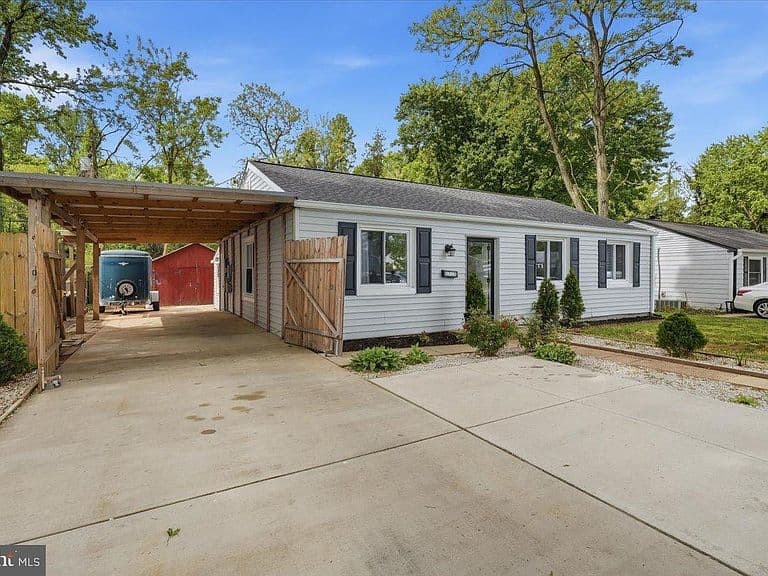 Listing photo 5