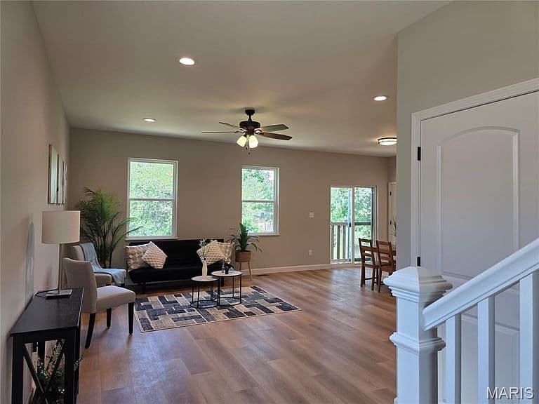 Listing photo 4