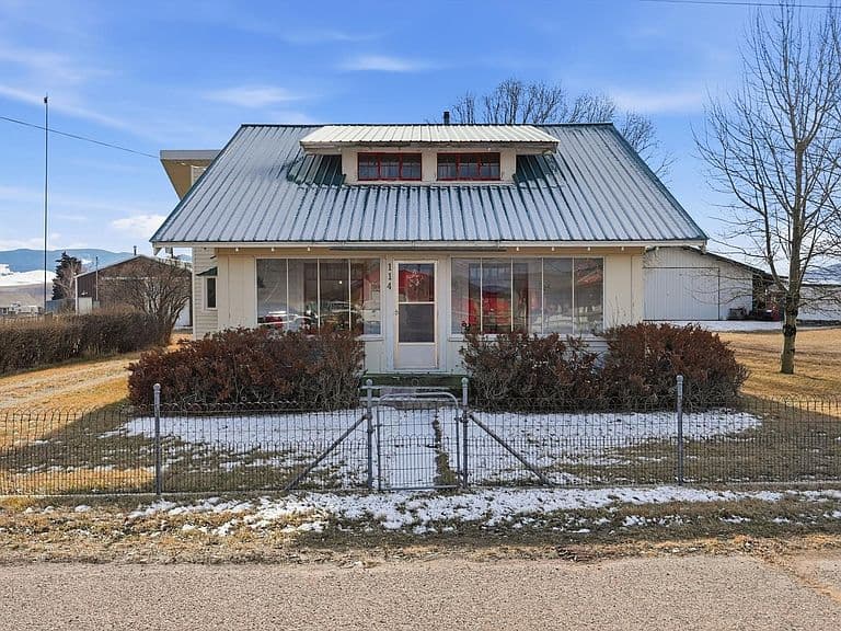 Listing photo 4
