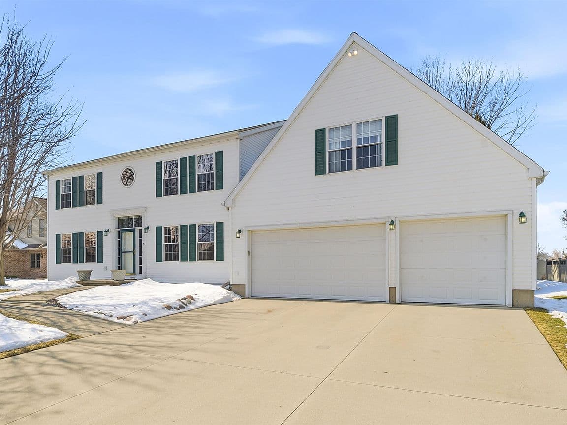 Primary listing photo