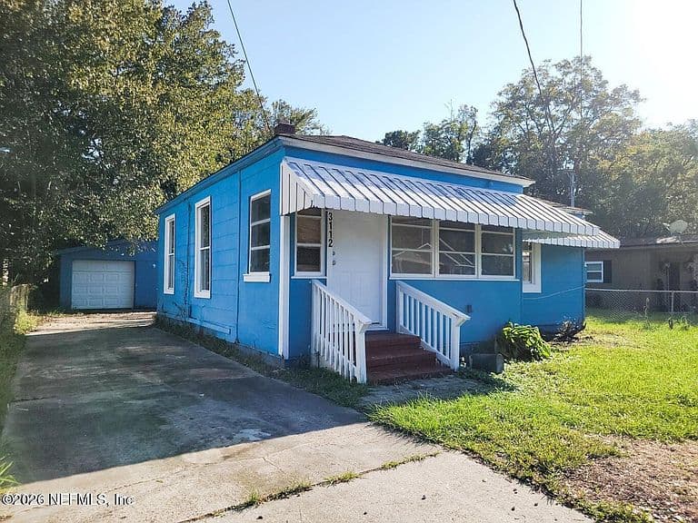 Listing photo 4