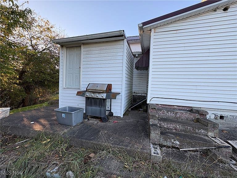 Listing photo 5