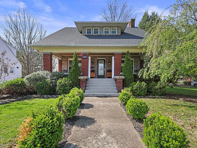 Listing photo 2