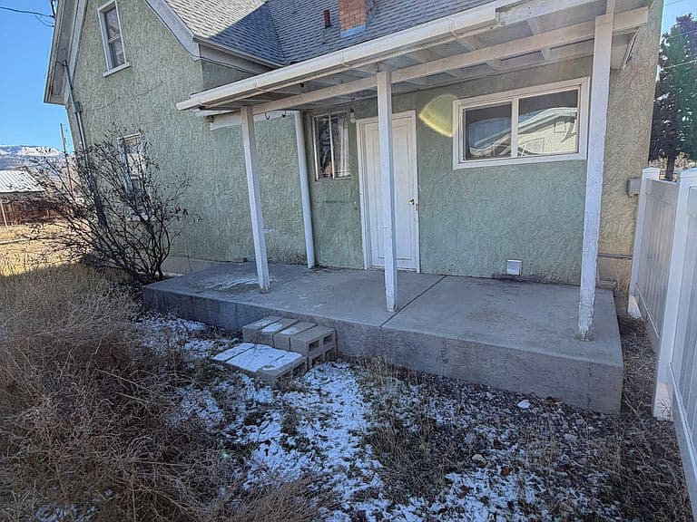 Listing photo 4