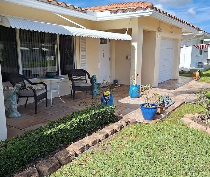 Listing photo 2